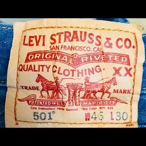 LEVIS 46 x 30 501s BUTTON-FLY JEANS BIG & TALL